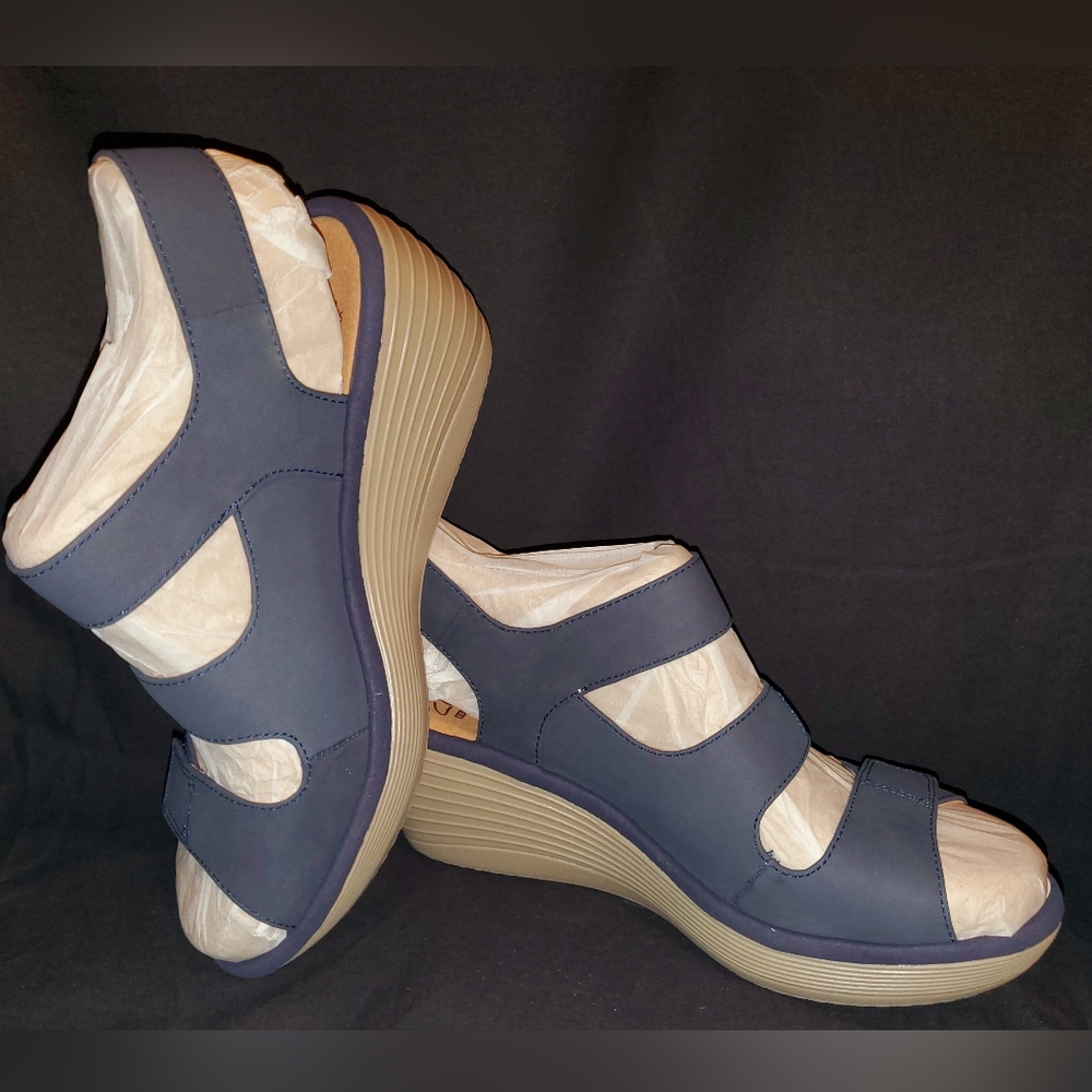 Sandals (Clarks)